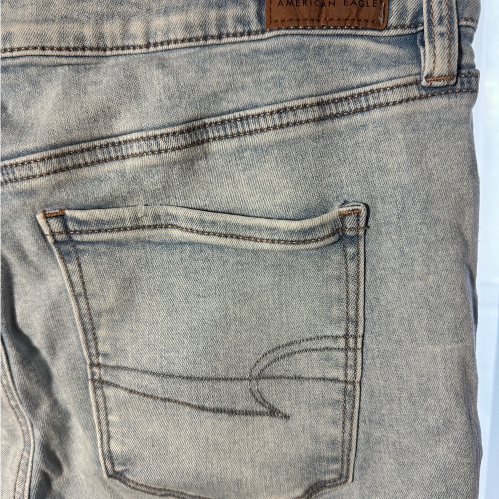 American Eagle Outfitters Women’s Light Blue Jeans